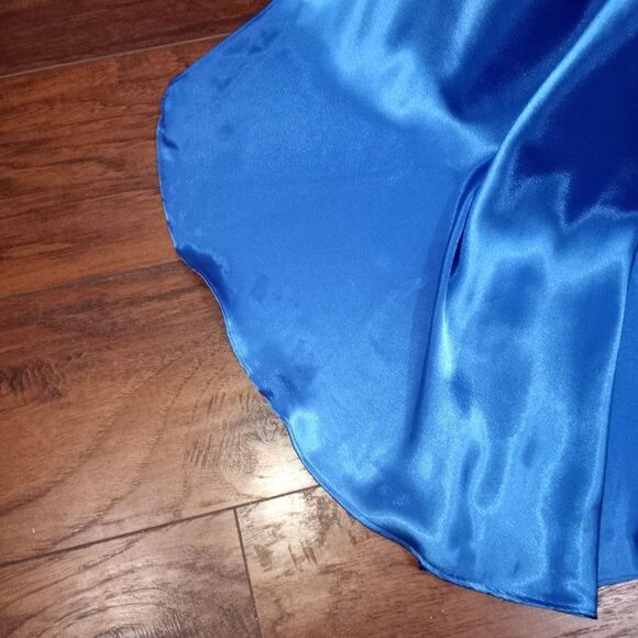 WORLDWIDE GOWN BLUE BEADED GOWN W/TRAIN EUC - Picture 7 of 9